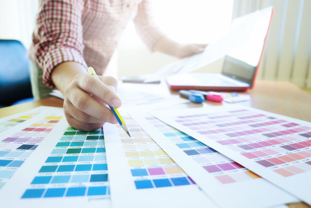 Printer and design for businesses and private clients. print invitations, print business cards, best value printing
